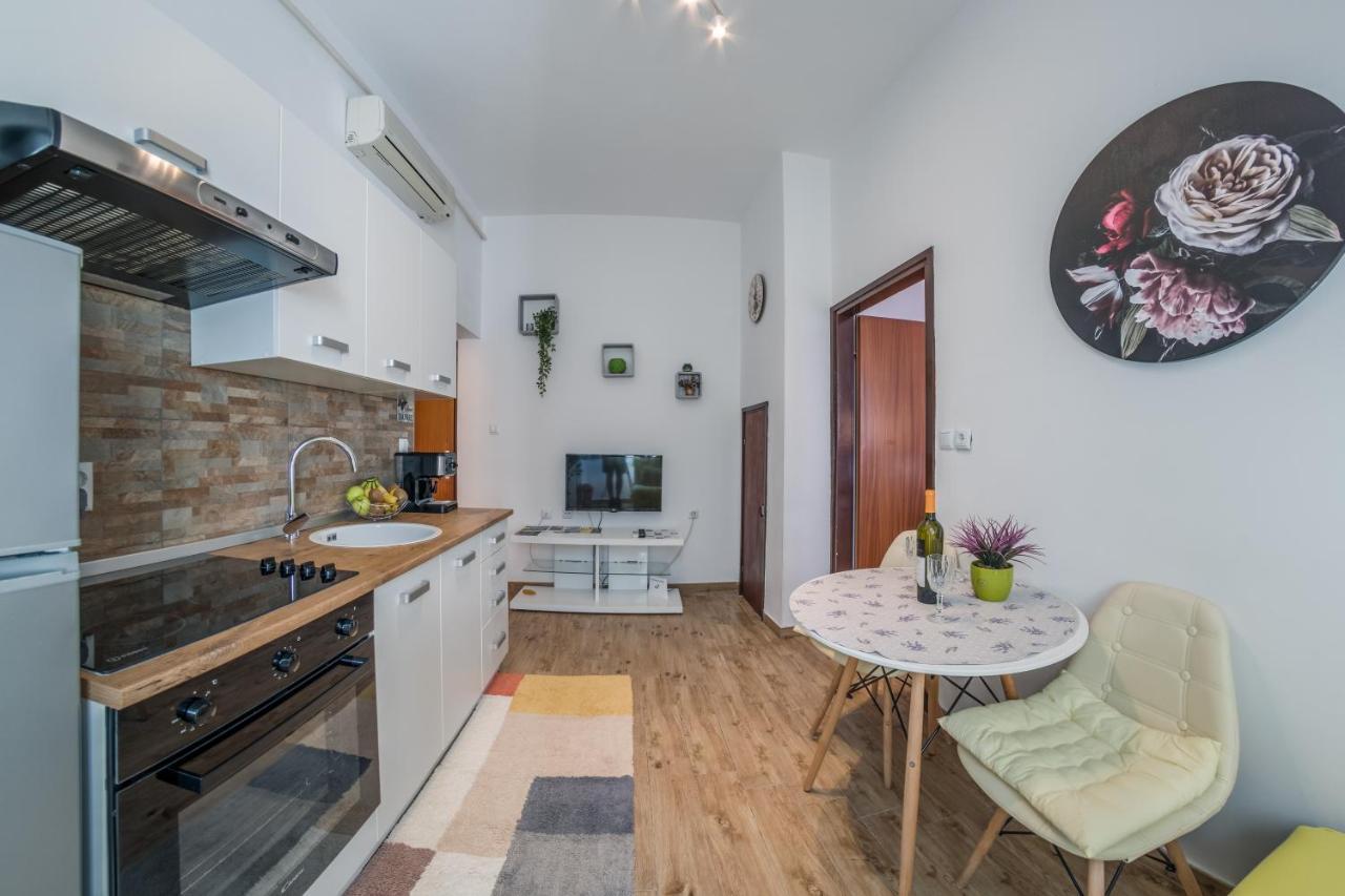 Apartment Ljube PUY Eksteriør bilde